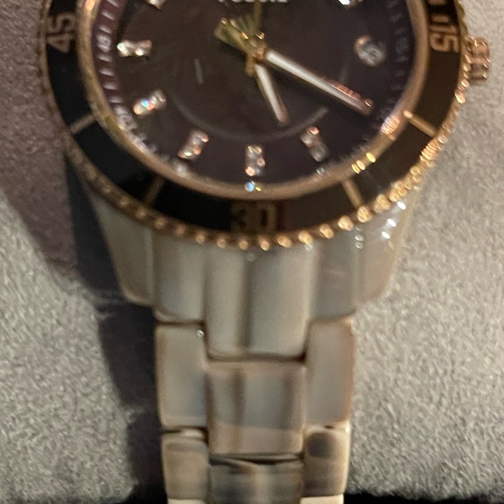 Fossil Watch With Multi Color Band - image 4
